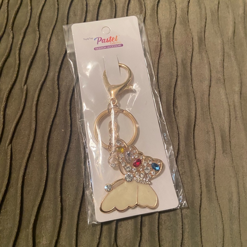 🍀5 for $25🍀 Gold Butterfly Bag Charm Keychain with Gem Accents